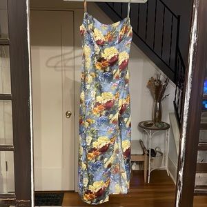 Floral dress with slit